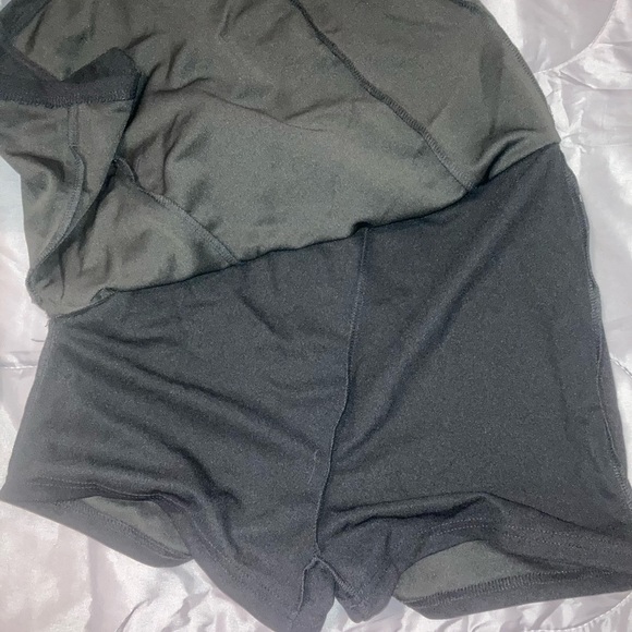 Black Split Hem Mini skirt - Picture 3 of 7